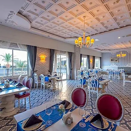 Hotel Lrs River &