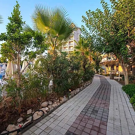 Lrs River & Hotel 5*